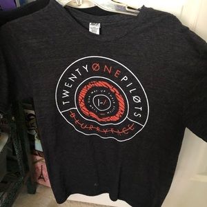 Twenty one pilots shirt